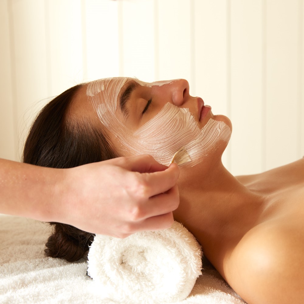 Cowshed 60 min Facial or Massage